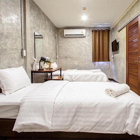 Momento House Hostel Phra Nakhon Si Ayutthaya Exterior photo