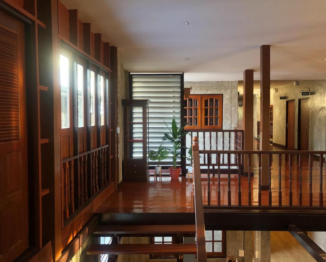 Momento House Hostel Phra Nakhon Si Ayutthaya Exterior photo