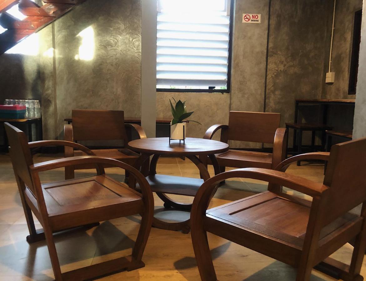 Momento House Hostel Phra Nakhon Si Ayutthaya Exterior photo
